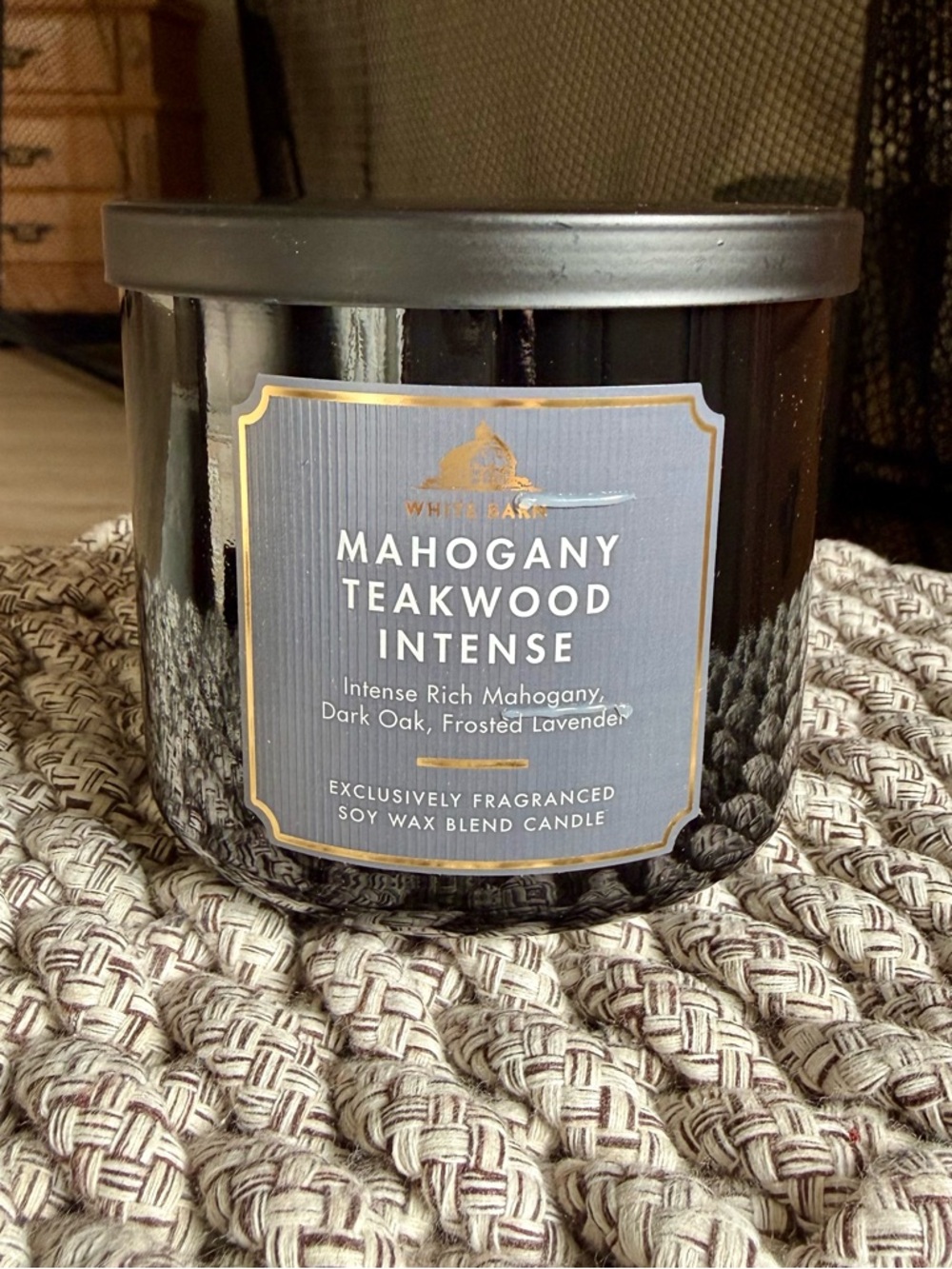 White Barn Candle Mahogany Teakwood 
3- Wick NEW